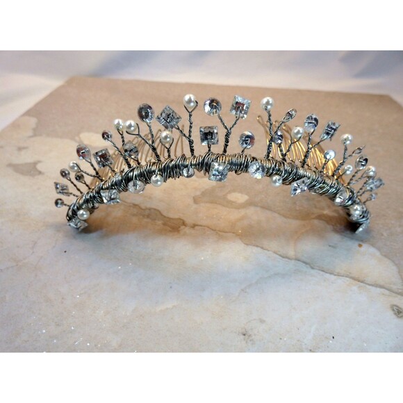 ERIN COLE  SWAROVSKI CRYSTAL-PEARL TIARA  WEDDING-BIRTHDAY GIRL CROWN main image 6